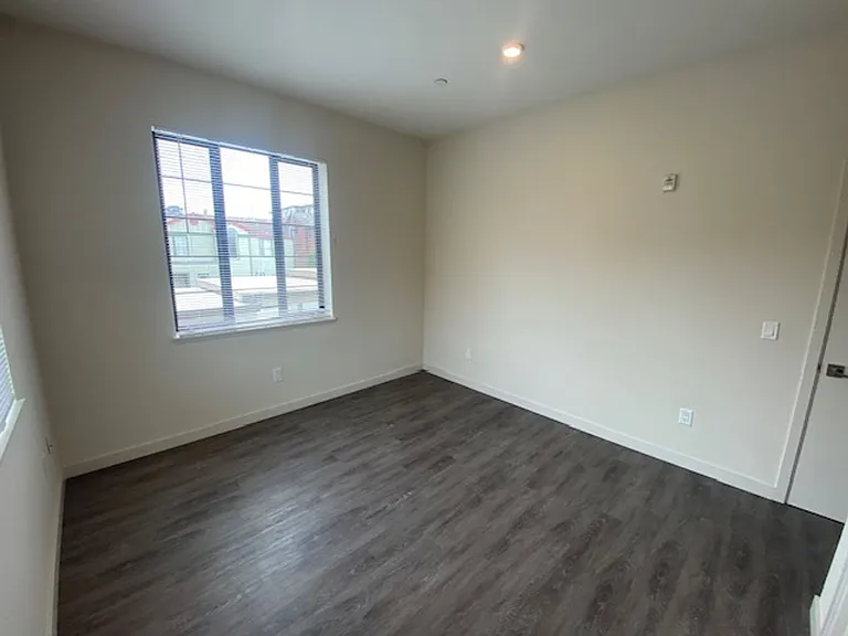 505 Central Ave — Photo 22