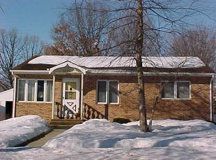 1171 Easton Ave, Waterloo, IA 50702