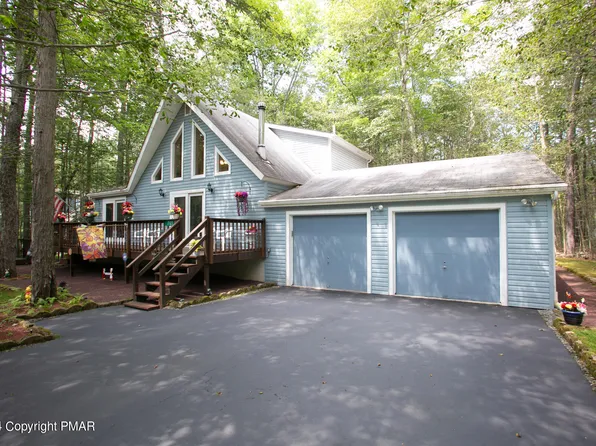 7127 Winnebago Dr, Pocono Lake, PA 18347