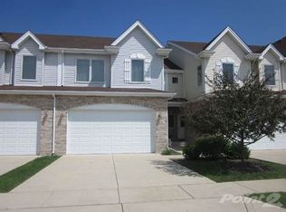 830 Jameson Ct W, Carol Stream, IL 60188