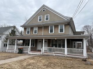 558 E Main St #2E, Meriden, CT 06450
