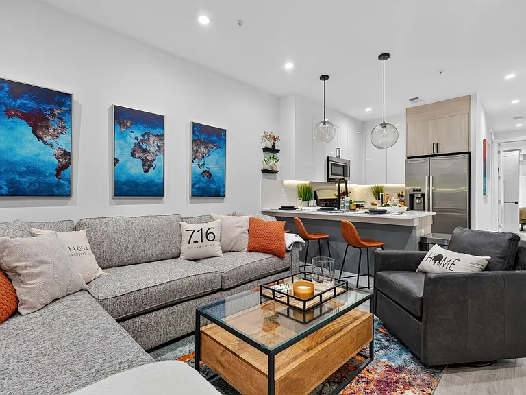212 Varnum St NW #1 — Photo 3