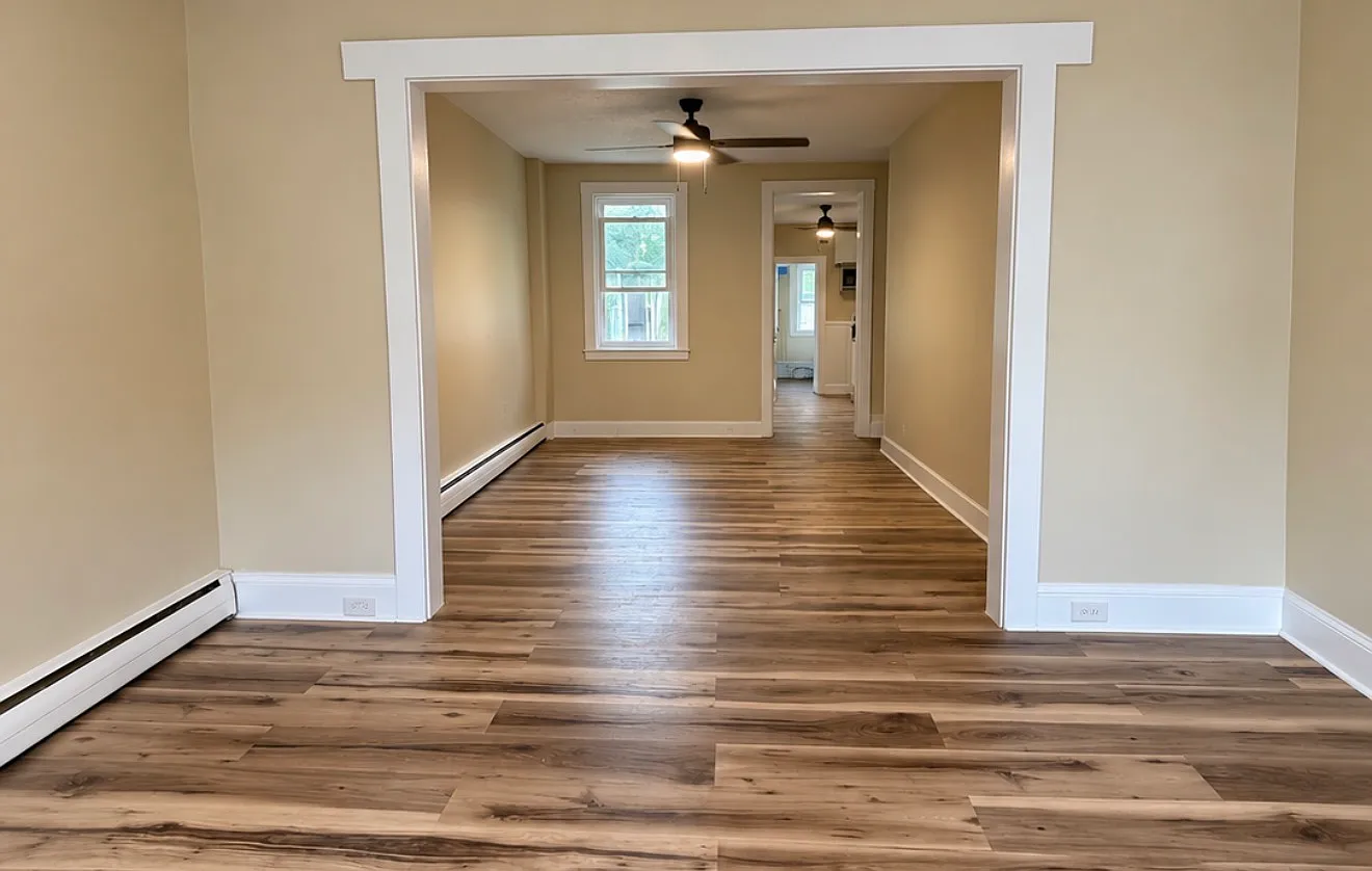 4 bed, 1088 sqft, $2,100 — Photo 3