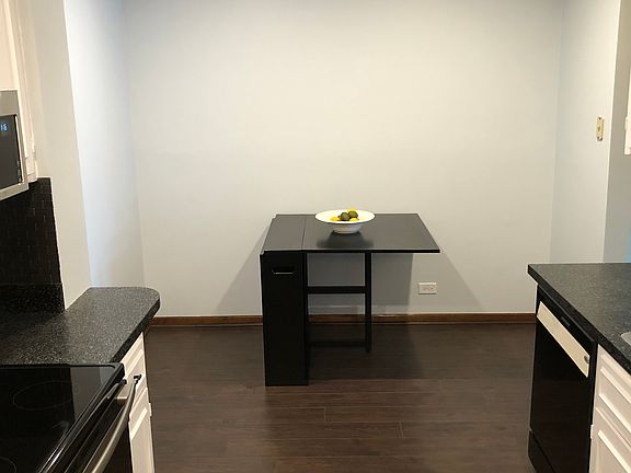 2nd image of 1302 Washington St #B1