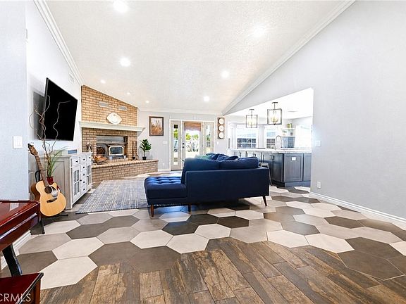 5th image of 6738 Tamarisk Ave