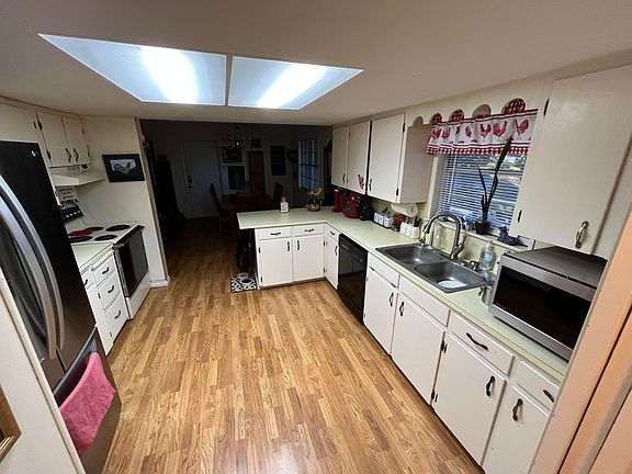 4th image of 105 Western Dr