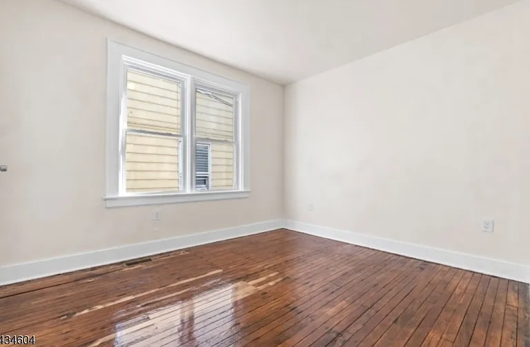 24 Irving Ave — Photo 1