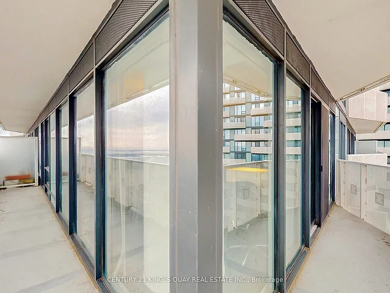 88 Harbour St #4204 — Photo 44