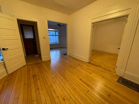 3rd image of 2536 N Oakland Ave #2536