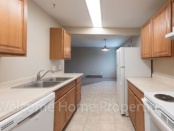 5th image of 627 N Roosevelt St APT 3