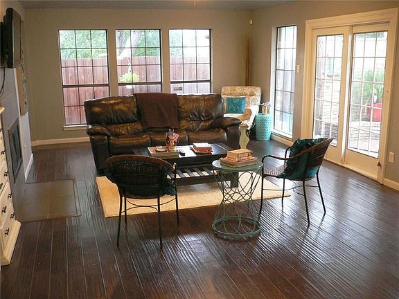 5th image of 2737 Belmeade Dr