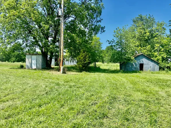 12645 E 1100 Road, Stockton, MO 65785