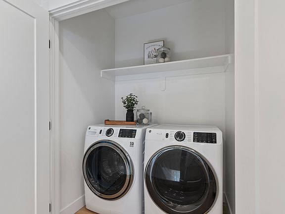 4th image of 5823 N Jeeder Dr #1