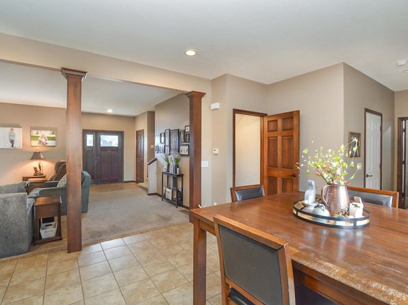 11619 Saddlebrook Cir, Freeland, MI 48623