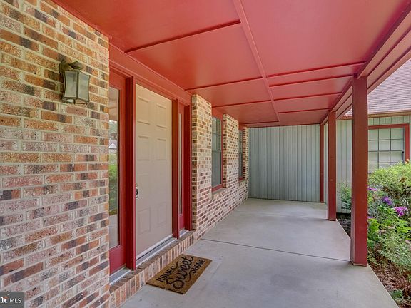 3rd image of 501 E Forestbrook Dr