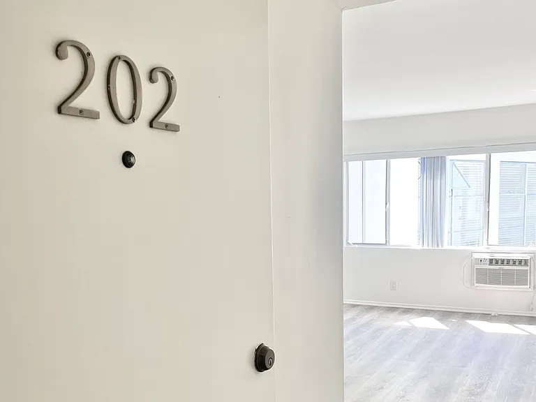 Apartment home #202