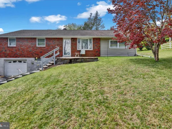 124 Hill Ave, Mohnton, PA 19540