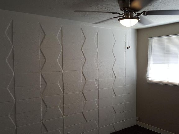 5th image of 1122 E Maryland Ave #14