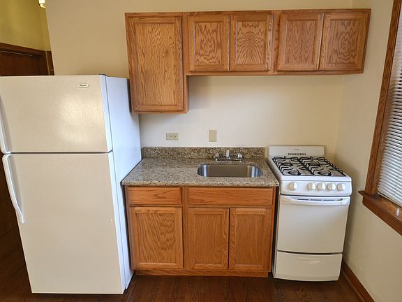 4th image of 4804 N Kedzie Ave APT 112