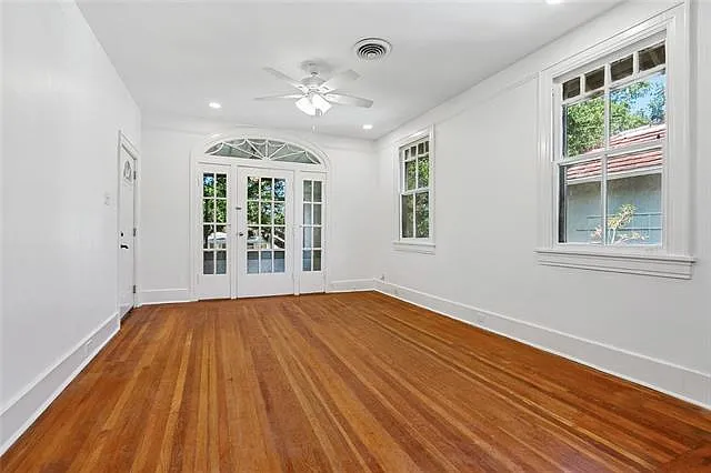3 bed, 2.0 bath, 1900 sqft, $3,700 — Photo 3