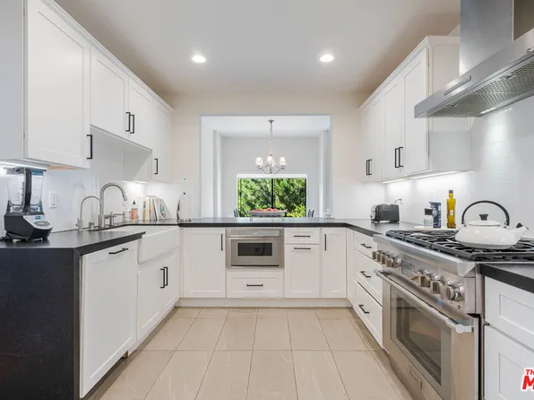 1666 Michael Ln, Pacific Palisades, CA 90272