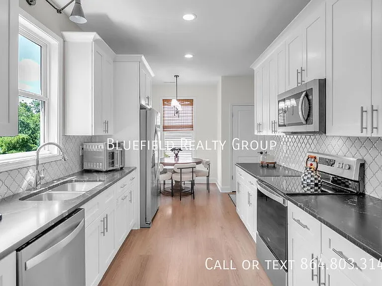 713 Rockcliff St — Photo 13