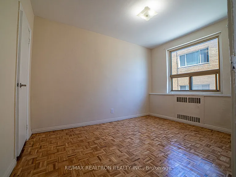 2355 Lake Shore Blvd W #223 — Photo 6