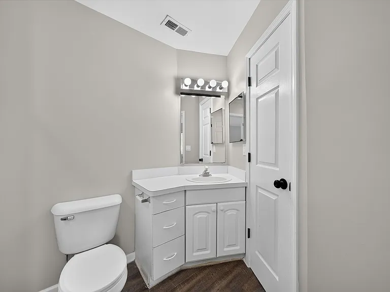 21150 Avon Ln — Photo 34