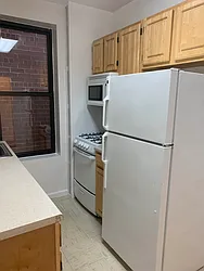 Rented by M.Grossman R.E. Management