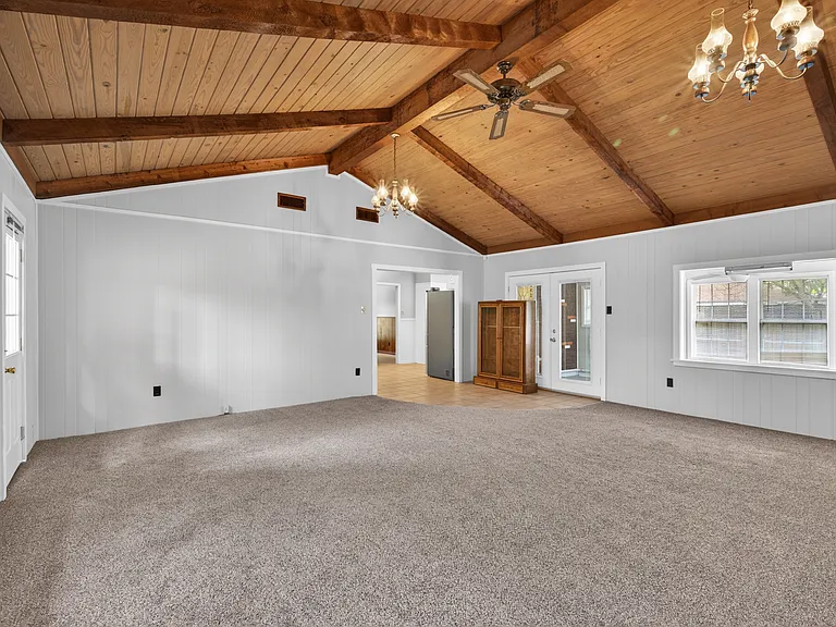 9140 Laurie Ln — Photo 20
