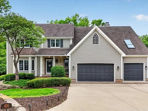 416 NW Highcliffe Cir, Lees Summit, MO 64081