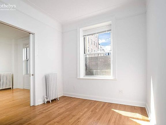4th image of 306 W 100th St APT 86