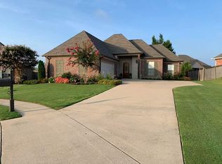 115 Kempen Ln, Madison, MS 39110