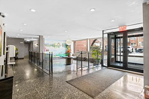 Sold by Compass | media 23