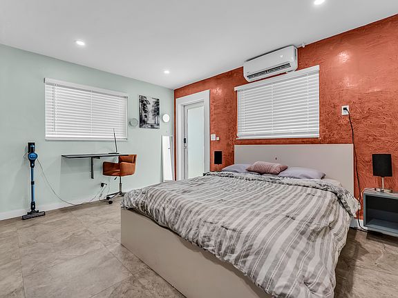 2nd image of 4018 NW 5th Ave #4018