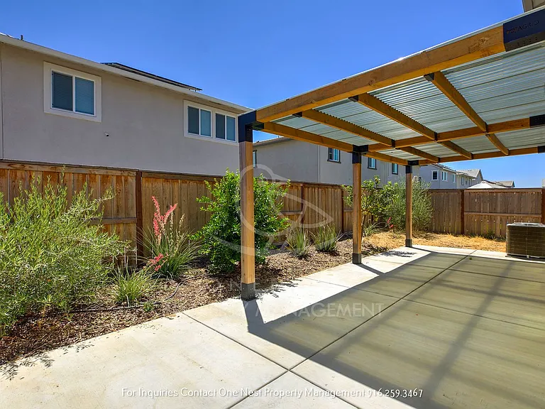 968 Franklin St — Photo 25