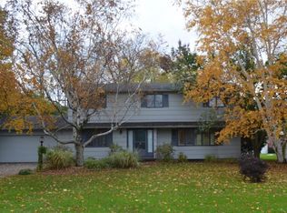 295 Avalon Dr, Rochester, NY 14618