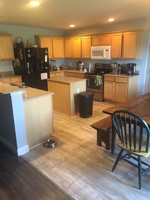 1st image of 7632 Hollow Forest Dr