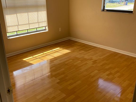2nd image of 19481 Poppytree Ct