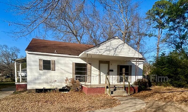 1st image of 3050 Boone St