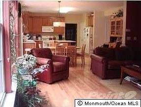 4th image of 418 Montrose Ln