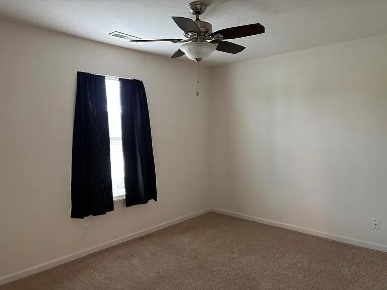 2915 Dillon Dr — Photo 5
