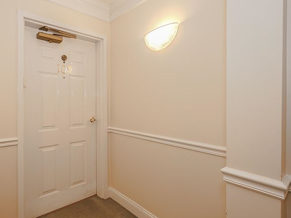 5th image of 16 James Street #109