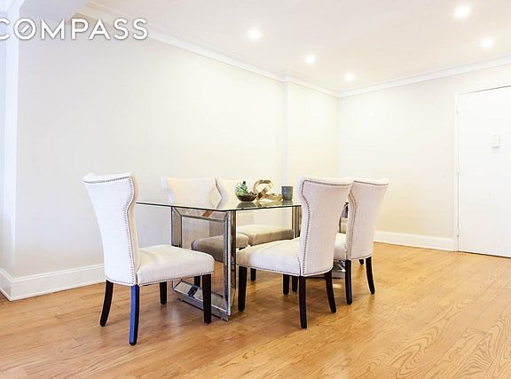 5th image of 13235 Sanford Ave #P
