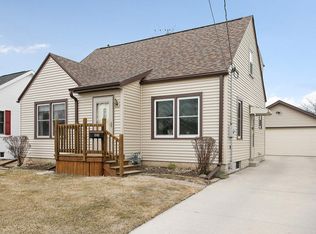 1242 S 32nd St, Manitowoc, WI 54220