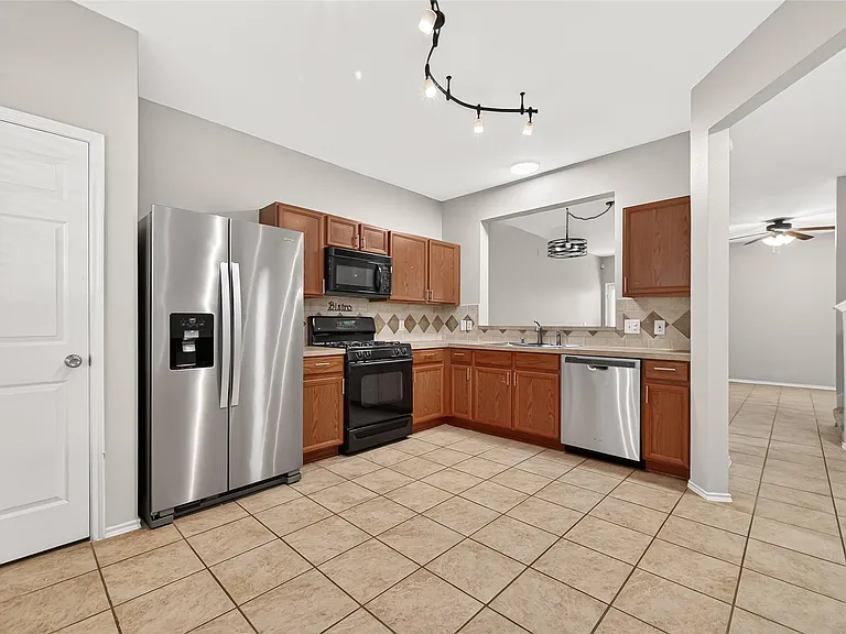 16855 Mammoth Springs Dr — Photo 12