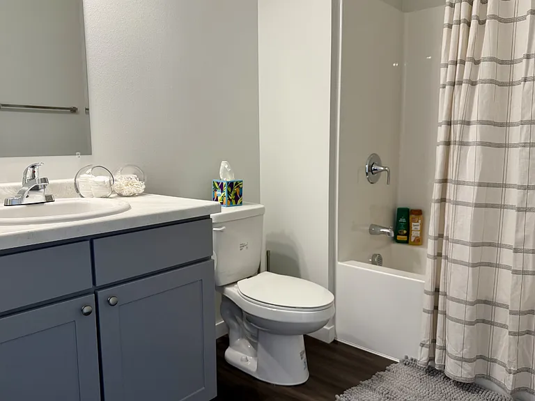 Overlook Apartments — Photo 5