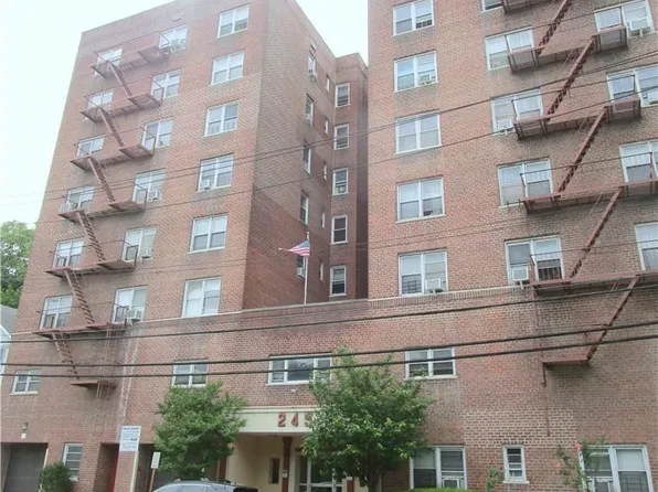 255 Bronx River Road #5L, Yonkers, NY 10704