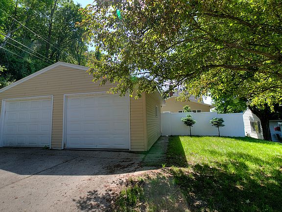 2nd image of 1573 Lincoln Ave