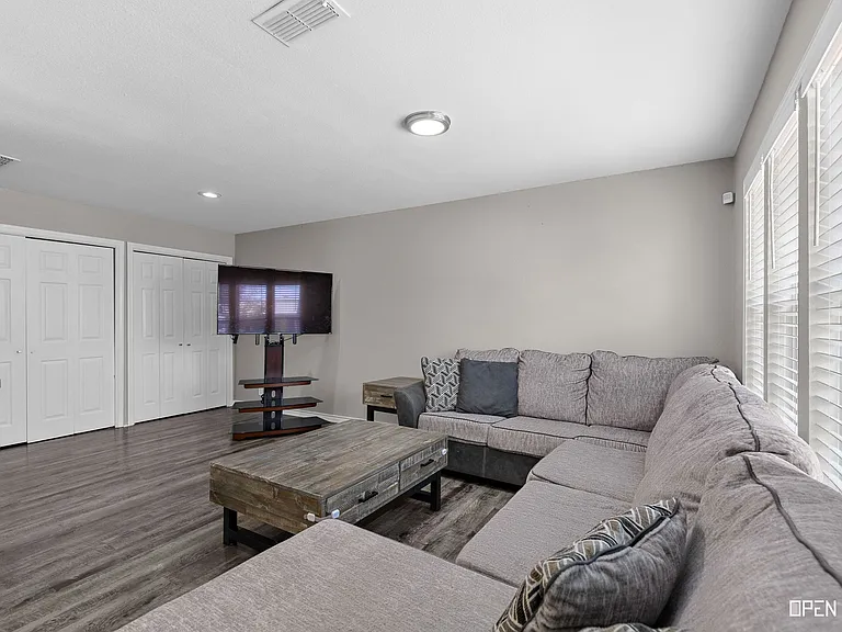 4300 Boren Ave — Photo 7